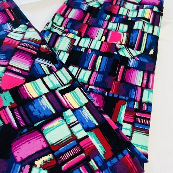 LulaRoe Leggings Tall & Curvy Colorful Green Blue Red Black Pink 0707 - Picture 2 of 5